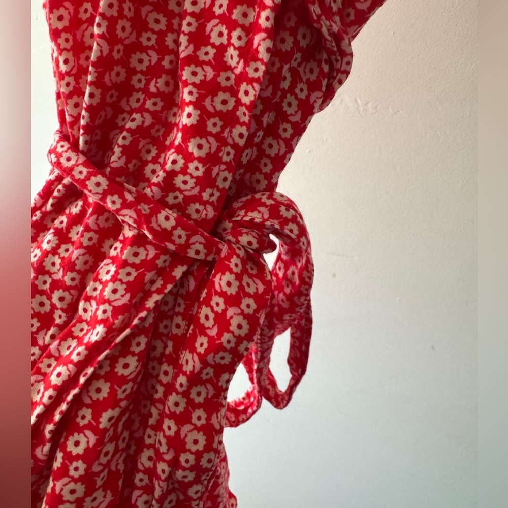 Aerie Red and White‎ Ditsy Floral Wrap Mini Dress - Picture 8 of 11